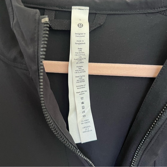 Lululemon water-repellent hooded Anorak - Picture 4 of 5